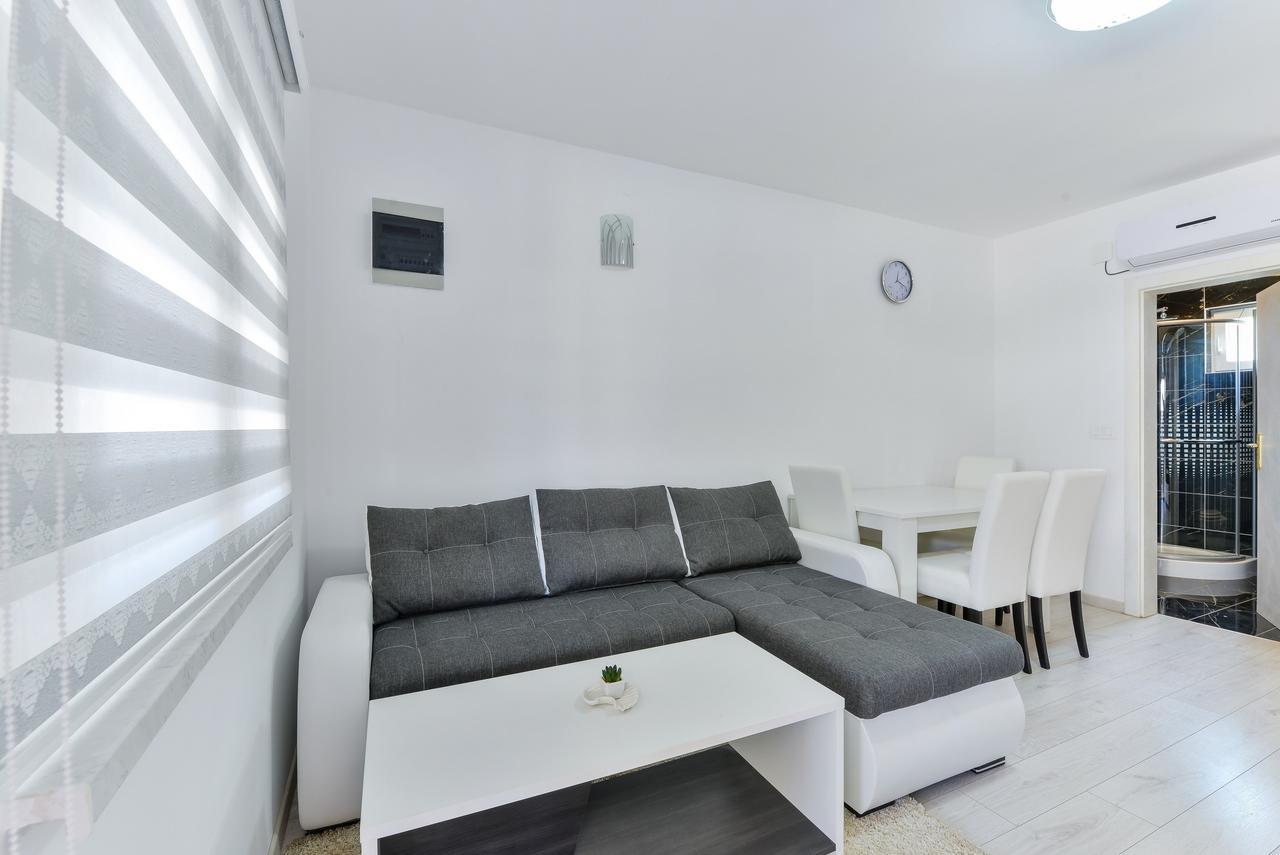 Apartments Lucica Vir Eksteriør billede